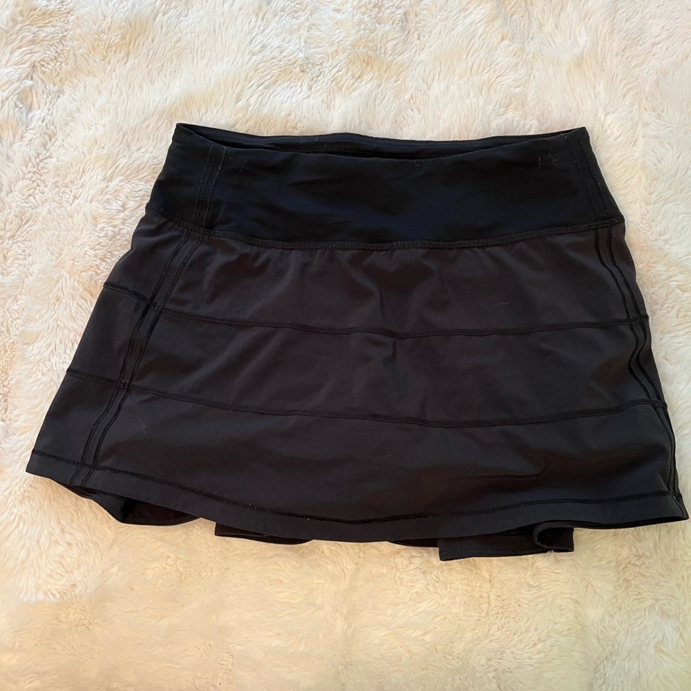 Black lululemon skirt size 2! Great condition!
